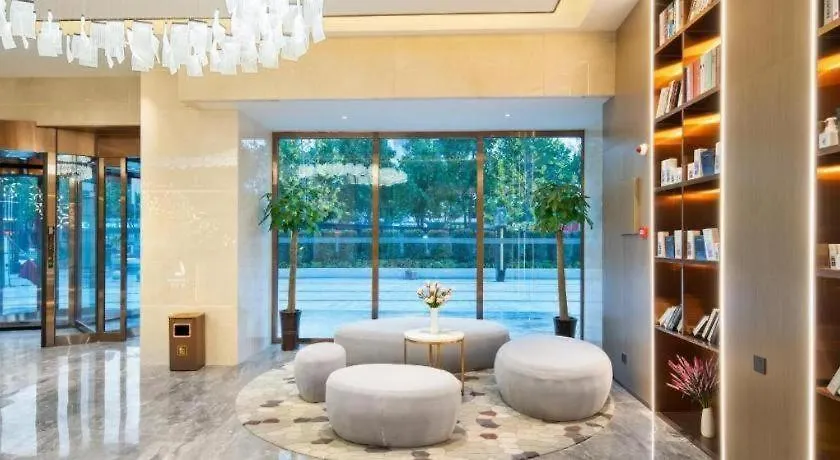 Lavande Hotel Xuchang Pangdonglai Hengdajinhui Plaza