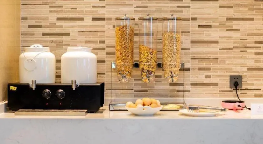 Lavande Hotel Xuchang Pangdonglai Hengdajinhui Plaza
