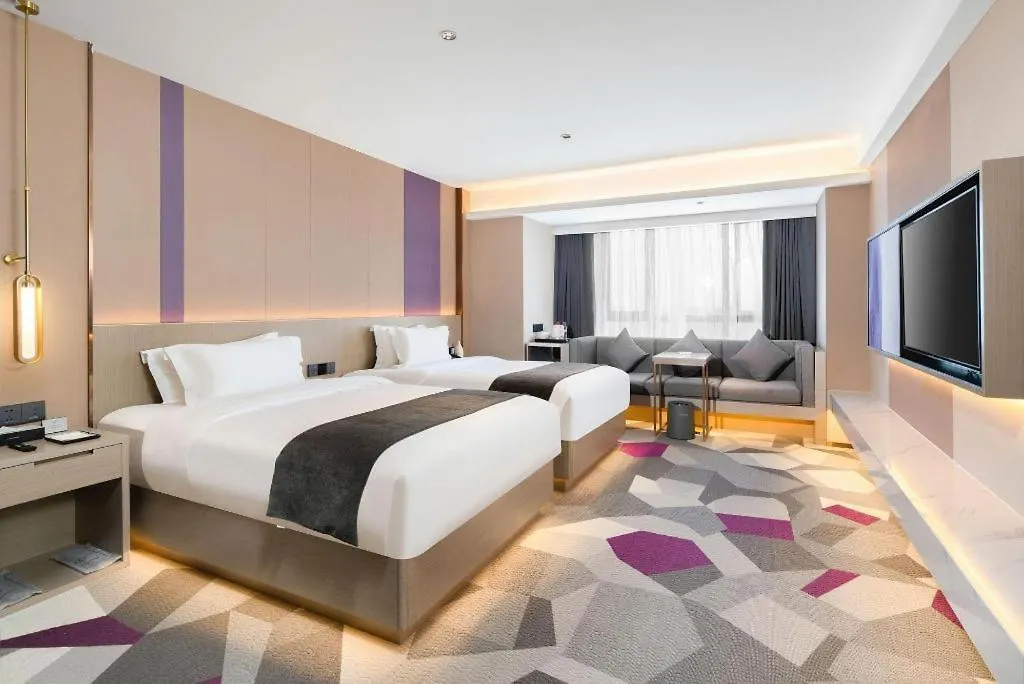 Lavande Hotel Xuchang Pangdonglai Hengdajinhui Plaza 3*,  Cina