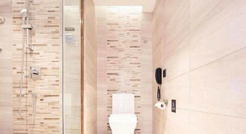 Lavande Hotel Xuchang Pangdonglai Hengdajinhui Plaza 3*,