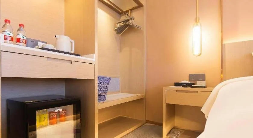 Lavande Hotel Xuchang Pangdonglai Hengdajinhui Plaza